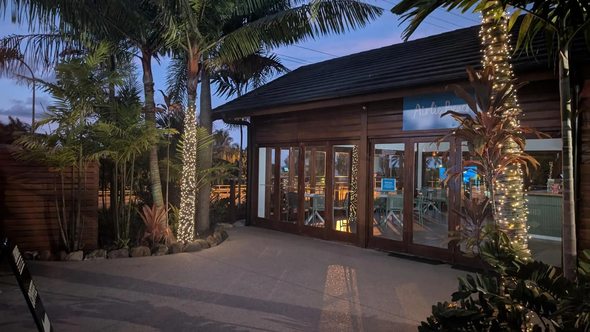 Nrma Airlie Beach Holiday Park 2*,  Austrália